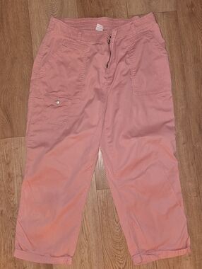 Women's Pink Capris Size 16